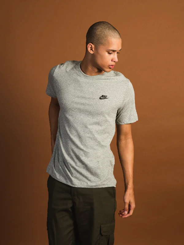 NIKE SPORTSWEAR CLUB T-SHIRT