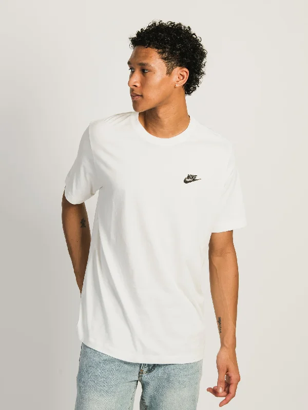 NIKE SPORTSWEAR CLUB T-SHIRT