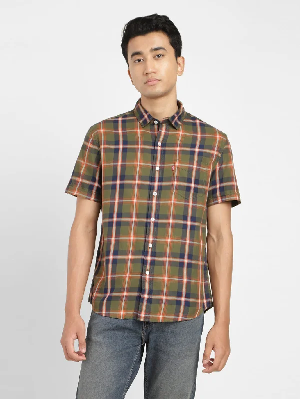 Men's Checkered Spread Collar Shirt